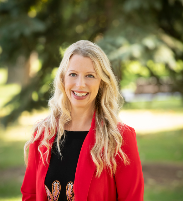 Cara Bahr, B. Comm, CPA 